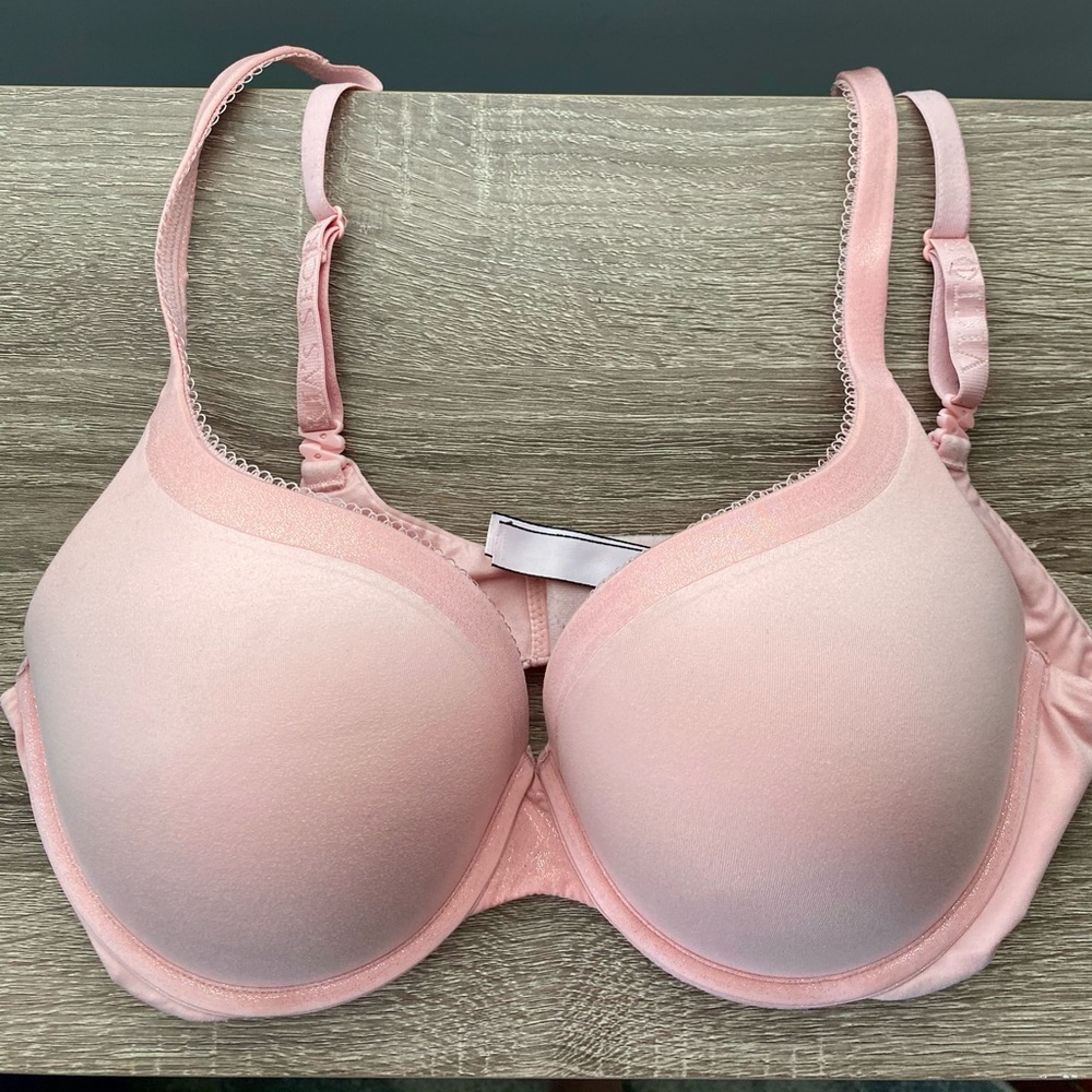Body by Victoria’s Secret Bra 34D, pink